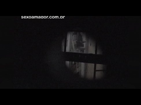 ❤️ Blondie word in die geheim video-opgeneem deur 'n buurtvoyeur wat agter hol bakstene versteek is ❤ Gehaltepornografie by porn af.assay-define-smartlink.ru ☑